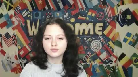 Snapshot of _foxy_lady chatting on November 27, 2025, 7:21 am Alice online show from November 27, 2025, 7:21 am