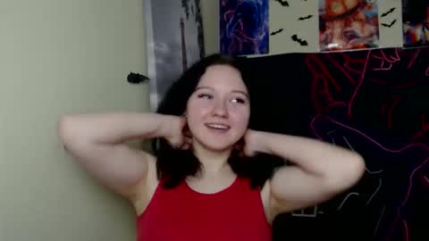 Snapshot of _foxy_lady chatting on December 4, 2025, 7:17 am Alice online show from December 4, 2025, 7:17 am
