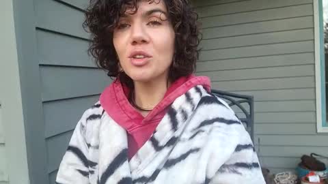 Snapshot of _frankie_rivers chatting on March 1, 2025, 3:38 pm Frankie Rivers allmylinks online show from March 1, 2025, 3:38 pm