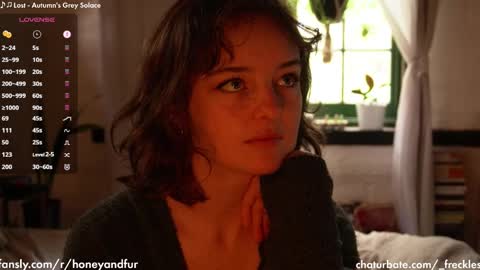 Jacqui  Queen goddess motorcycle mozzarella Jaq  next livestream see bio online show from December 18, 2024, 9:08 pm