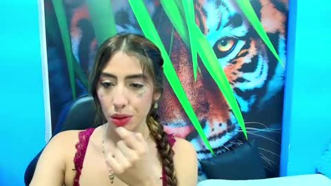 Snapshot of _gold_strawberry_ chatting on July 2, 2026, 3:23 am _gold_strawberry_ online show from July 2, 2026, 3:23 am