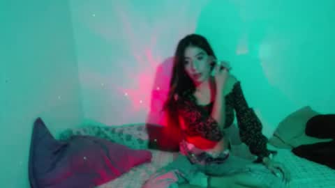 Snapshot of _gold_strawberry_ chatting on July 22, 2026, 6:38 am _gold_strawberry_ online show from July 22, 2026, 6:38 am