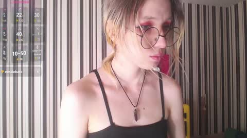 Snapshot of _hanna_moon_ chatting on December 12, 2024, 9:19 am Hannaolotl online show from December 12, 2024, 9:19 am