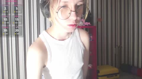 Snapshot of _hanna_moon_ chatting on December 29, 2024, 8:55 am Hannaolotl online show from December 29, 2024, 8:55 am