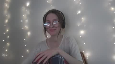 Snapshot of _hanna_moon_ chatting on December 5, 2025, 10:13 am Hannaolotl online show from December 5, 2025, 10:13 am