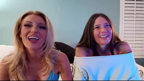 _hazelrey online show from February 12, 2025, 4:54 am