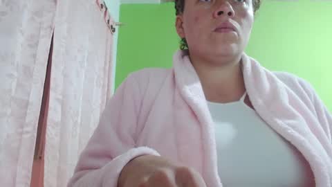 Snapshot of _honey1_ chatting on February 24, 2026, 10:35 am Honey online show from February 24, 2026, 10:35 am