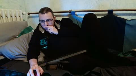 Manuel online show from December 28, 2024, 9:30 pm