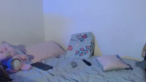 KEYLA Y SAMUEL online show from April 12, 2026, 5:12 am