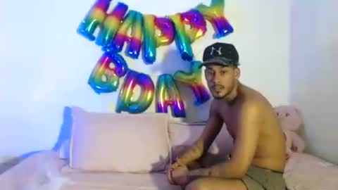 Snapshot of _hot_couple_69_ chatting on July 3, 2026, 5:25 am KEYLA Y SAMUEL online show from July 3, 2026, 5:25 am