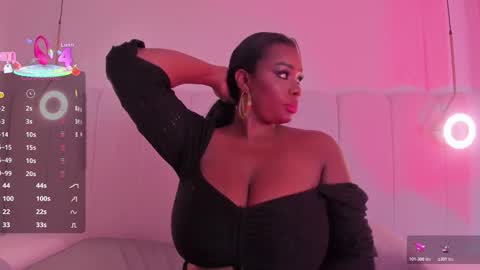 Snapshot of _huge_boobs_ebony chatting on November 13, 2025, 7:57 pm Darlis online show from November 13, 2025, 7:57 pm
