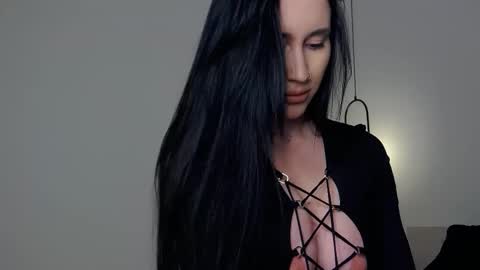 Snapshot of _iammary chatting on February 19, 2025, 6:00 pm Mary online show from February 19, 2025, 6:00 pm