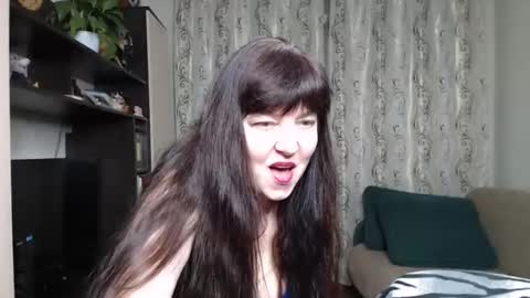 Snapshot of _illusion_ chatting on November 18, 2025, 9:58 am Illusion online show from November 18, 2025, 9:58 am