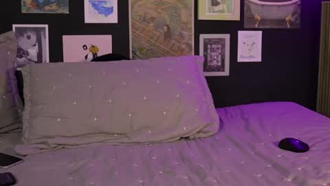 Irene    online show from December 14, 2025, 2:28 am