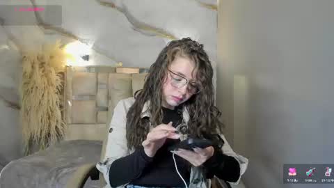 Snapshot of _isaabellaa chatting on July 10, 2026, 1:36 pm Isa online show from July 10, 2026, 1:36 pm