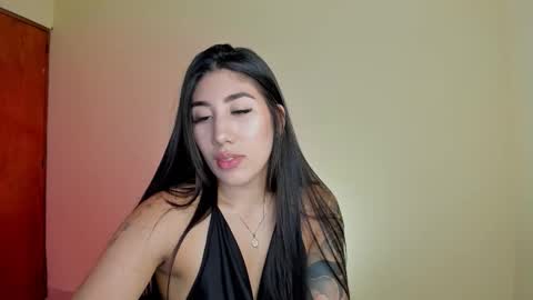 Snapshot of _isabella99_ chatting on November 25, 2025, 11:16 pm Isabella online show from November 25, 2025, 11:16 pm