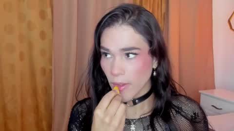 ISABELLA online show from June 5, 2026, 6:52 am
