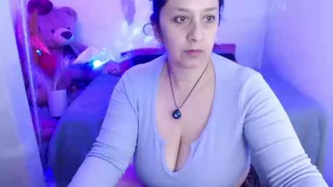 Snapshot of _isis74_ chatting on March 20, 2026, 12:48 am Camila online show from March 20, 2026, 12:48 am