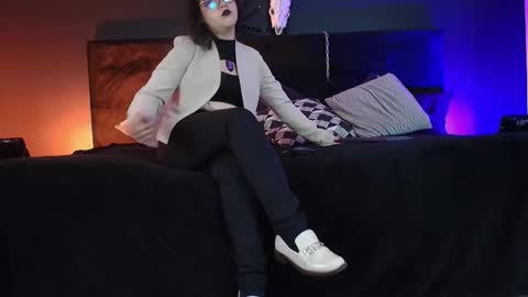 Snapshot of _jade_16 chatting on October 25, 2025, 12:02 pm Miss Jade online show from October 25, 2025, 12:02 pm