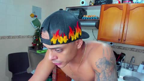 Snapshot of _jahtuzi_ chatting on December 26, 2024, 5:15 am JACKTUZZI instagram online show from December 26, 2024, 5:15 am
