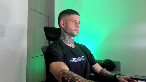 Snapshot of _jamesleandros chatting on May 20, 2026, 1:56 am jeison online show from May 20, 2026, 1:56 am