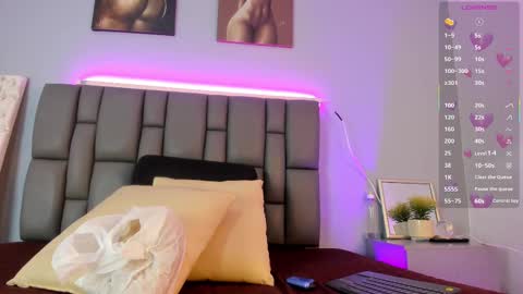 Snapshot of _jasmine_blush chatting on September 21, 2025, 12:51 pm Jasmine online show from September 21, 2025, 12:51 pm