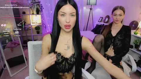 Snapshot of _jesslei_ chatting on February 20, 2026, 1:11 pm Jess blond and Leila brunette online show from February 20, 2026, 1:11 pm
