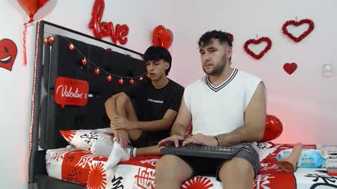 Snapshot of _jhossua_and_valerio_ chatting on February 15, 2026, 10:28 pm JHOSSUA VALERIO online show from February 15, 2026, 10:28 pm