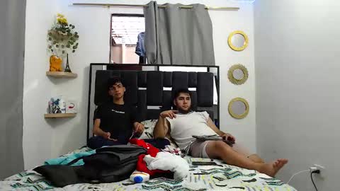 Snapshot of _jhossua_and_valerio_ chatting on March 8, 2026, 10:02 pm JHOSSUA VALERIO online show from March 8, 2026, 10:02 pm