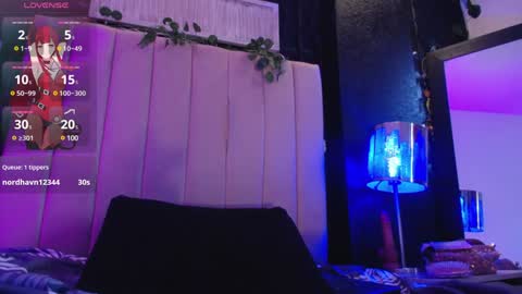 Mia online show from December 17, 2024, 5:04 pm