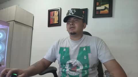 Snapshot of _jordanxxiii chatting on December 14, 2025, 1:55 am jordan online show from December 14, 2025, 1:55 am