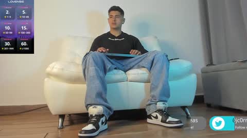 _juanes__ online show from January 28, 2025, 11:39 pm