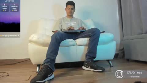 _juanes__ online show from February 17, 2025, 8:47 pm