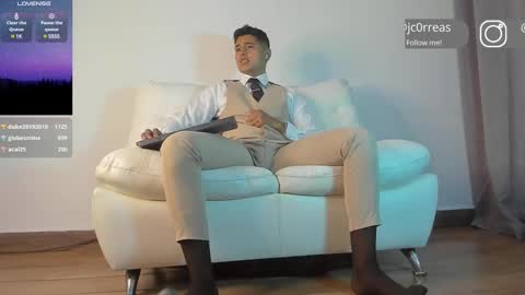 _juanes__ online show from March 6, 2025, 2:30 am