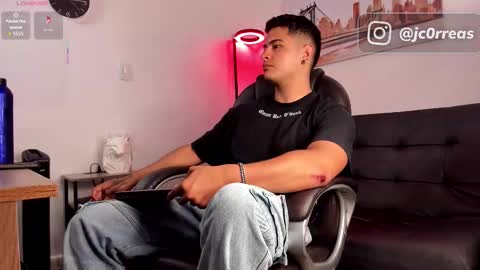 _juanes__ online show from November 24, 2025, 8:30 pm