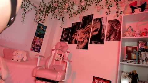 JULIANA online show from January 31, 2025, 3:33 pm