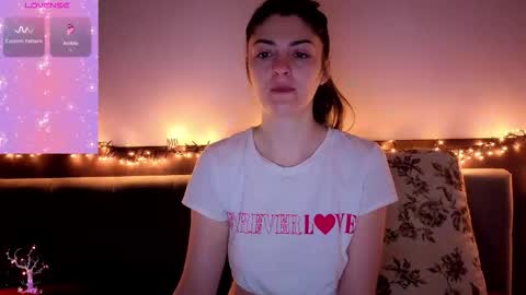 _just_a_simple_girl online show from February 20, 2026, 3:14 am