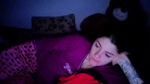 Snapshot of _just_a_simple_girl chatting on June 1, 2026, 2:02 am _just_a_simple_girl online show from June 1, 2026, 2:02 am