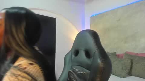 Kanela Anderson online show from October 28, 2025, 1:58 pm