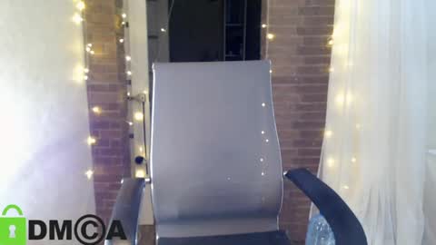 Snapshot of _karolina chatting on May 22, 2026, 5:40 pm karolina online show from May 22, 2026, 5:40 pm