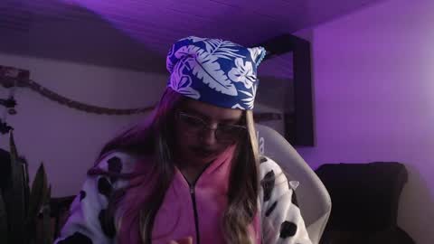 Cata  online show from April 30, 2026, 3:13 am