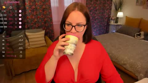 Snapshot of _katrin_ chatting on September 17, 2025, 5:42 am Kate online show from September 17, 2025, 5:42 am