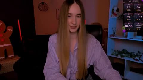 _kellykitten_ online show from December 18, 2025, 10:10 am