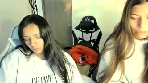 Snapshot of _khloe_sweet chatting on December 4, 2025, 9:45 pm khloe sweet online show from December 4, 2025, 9:45 pm