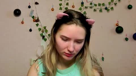 _kikiclark_ online show from February 14, 2026, 9:17 am