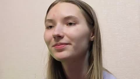 Snapshot of _kikiclark_ chatting on June 6, 2026, 1:00 am _kikiclark_ online show from June 6, 2026, 1:00 am