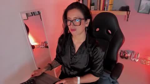 Snapshot of _kiramoon__ chatting on February 19, 2026, 2:24 pm Kiraaaa 0 online show from February 19, 2026, 2:24 pm