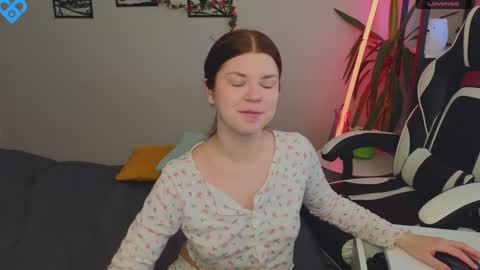 Molly   Emily online show from January 22, 2025, 5:37 am