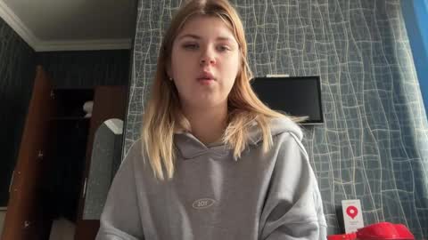 Molly   Emily online show from April 1, 2026, 10:16 am