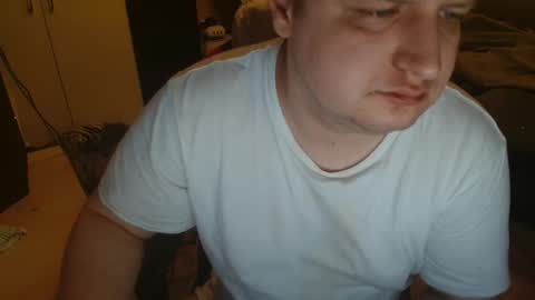 Snapshot of _kitsu_ chatting on November 16, 2025, 10:10 am _kitsu_ online show from November 16, 2025, 10:10 am